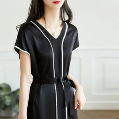 A102Plus Size Luxury V-Neck Spliced Casual Commuting Dress A- Line Skirt Belt Slimming Dress 2024 New Style